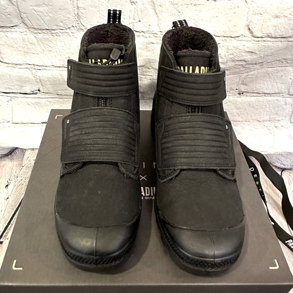 Destiny x Palladium Boots - Picture 1 of 11